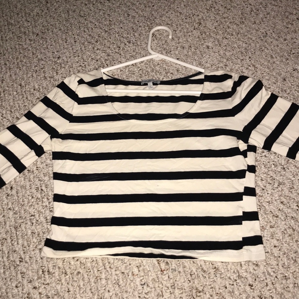 Long sleeve crop top